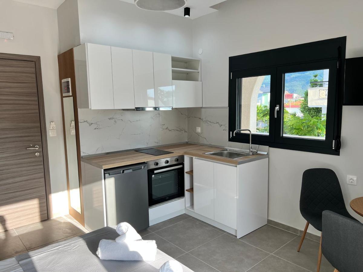 Aurora Apartments Vrasná Exteriör bild